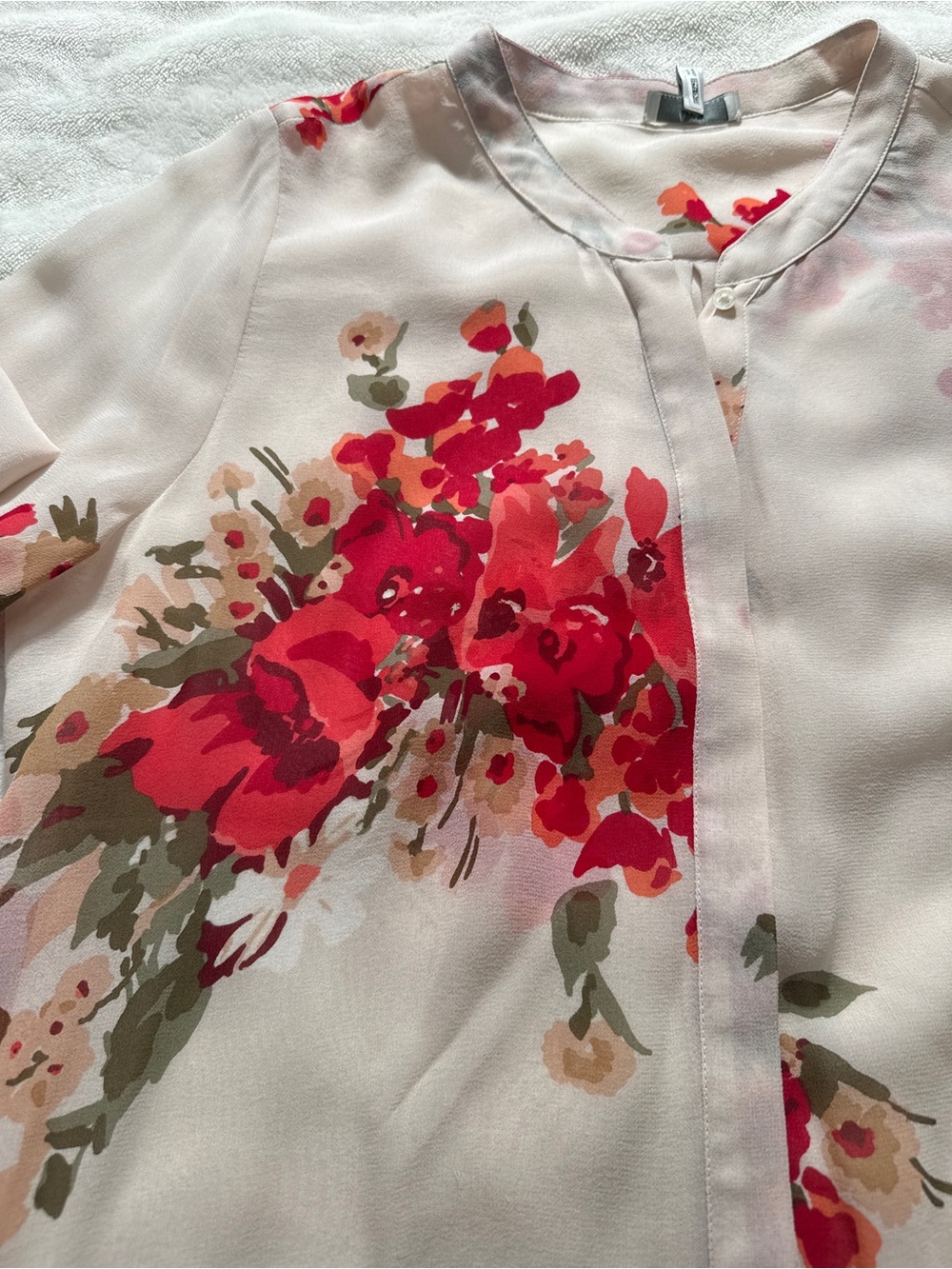 Joie 100% Silk Floral Blouse – Size M Sheer - Picture 5 of 10